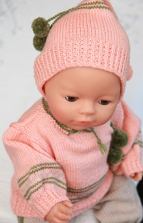 Gorgeous knitting patterns for 18 inch dolls
