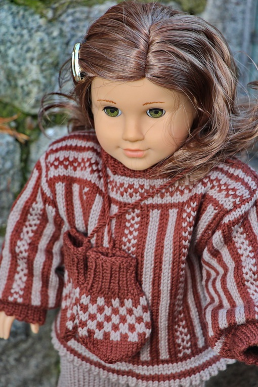 I hope you too will love to knit these clothes for your doll!  Good luck”