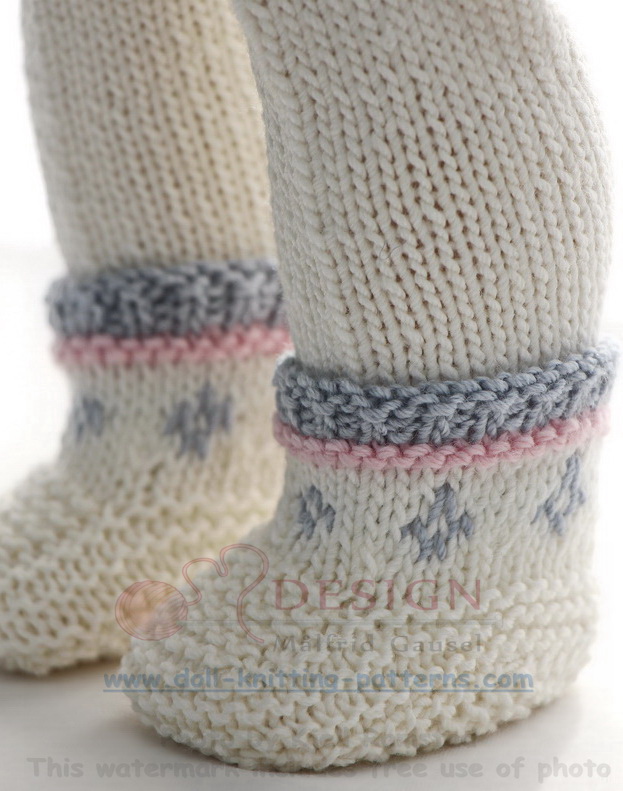 Knitted doll clothes pattern