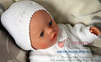 White knitted clothes is beautiful on my Little Babydoll baby born