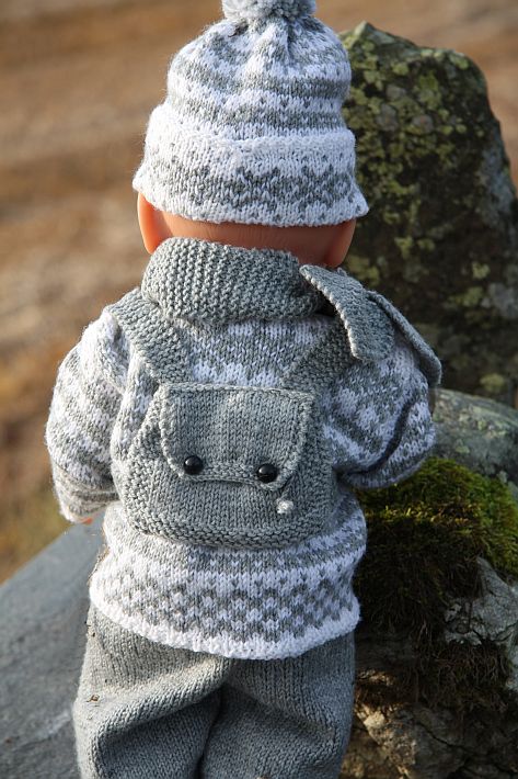 Free Crochet Pattern - Three Piece Baby Born Outfit from the Dolls