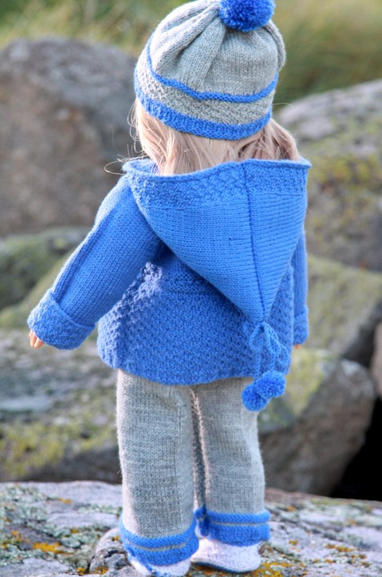 Lovely doll knitting pattern