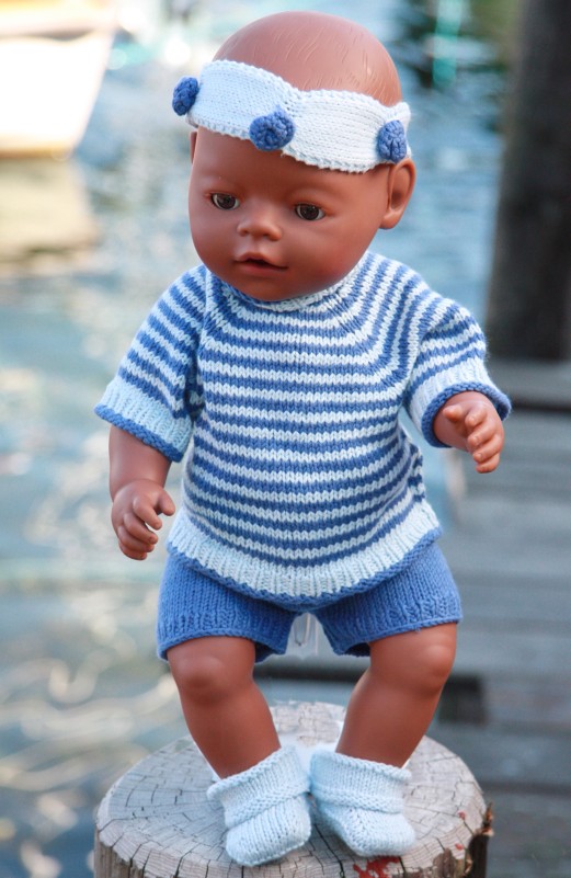 Knitting patterns for American Girl Doll 18 by StylinDollKnitz