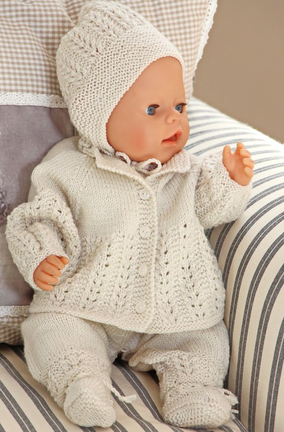 Gorgeous knitting patterns for baby dolls