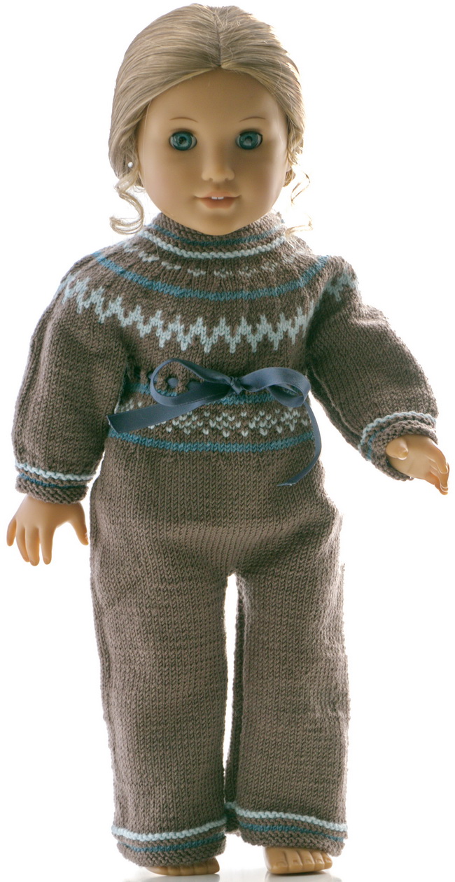 Then I knitted the same stripes as for the legs around the arms