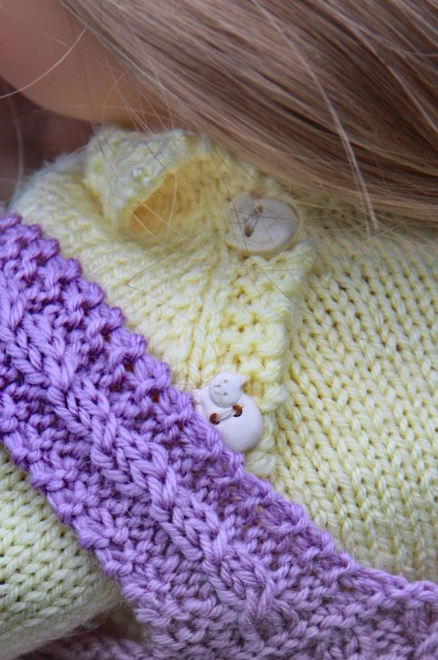 Model 0044 MALINE - American Girl doll knitting pattern.
