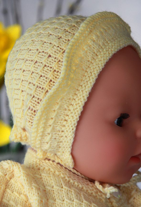 Meine Babypuppe ganz in gelb für Ostern