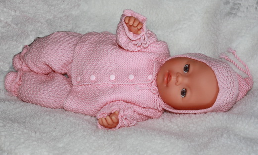 Adorable baby-doll-knitting-pattern