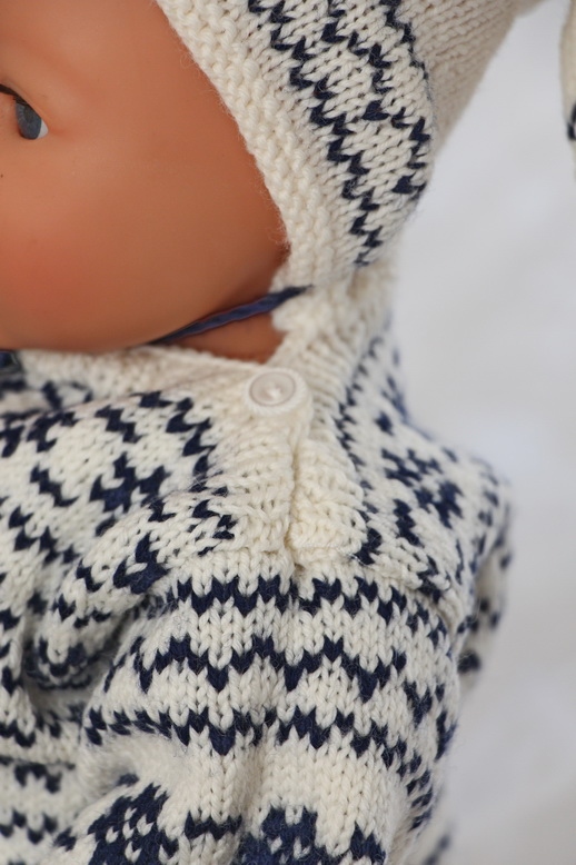 Design Knitting Patterns for
18 American Girl dolls
