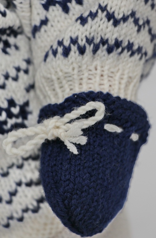Design Knitting Patterns for
18 American Girl dolls