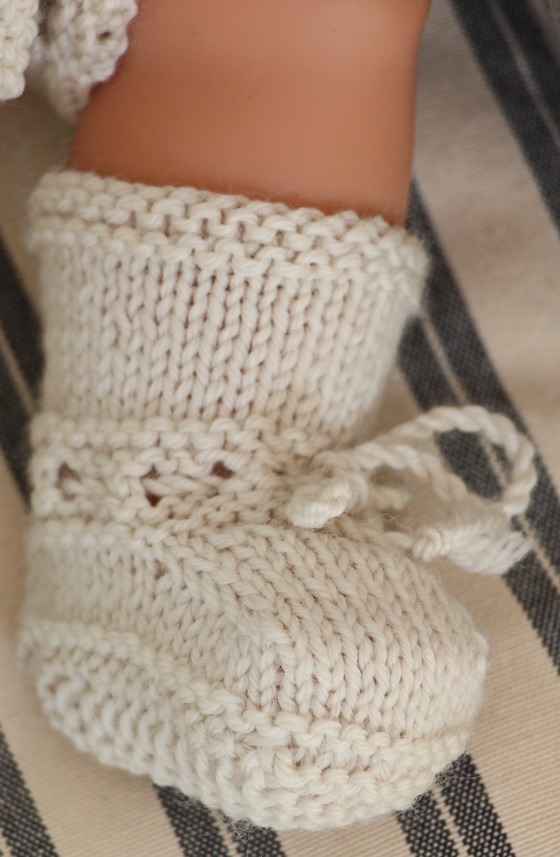 Gorgeous knitting patterns
for baby dolls