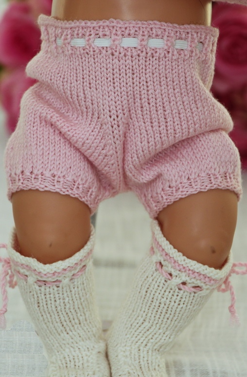 Knitting patterns for baby dolls