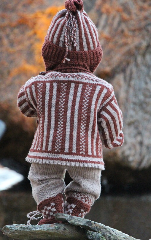 Puppenkleider stricken