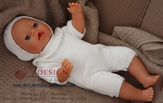 White knitted clothes is beautiful on my Little Babydoll baby born