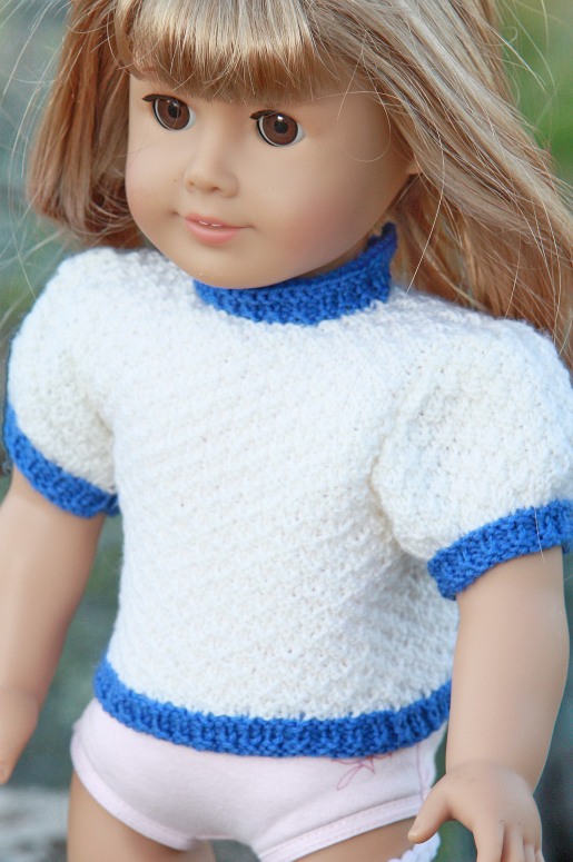 Knit this cool outfit to your doll.  Design: Målfrid Gausel