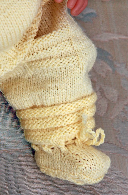 For å fullføre antrekket inkluderer 0057D Hanna-mønsteret sokker som lover varme og stil.
