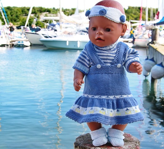 Knit these dolls clothes to American Girl doll