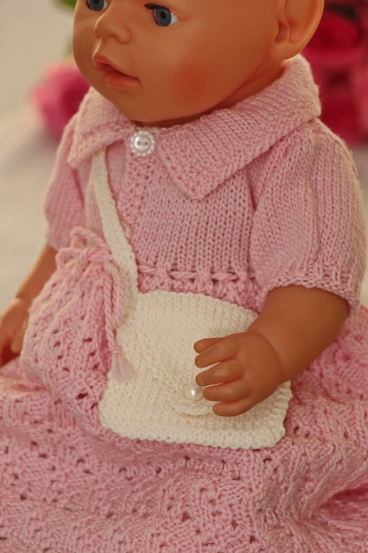 Knitting patterns for baby dolls