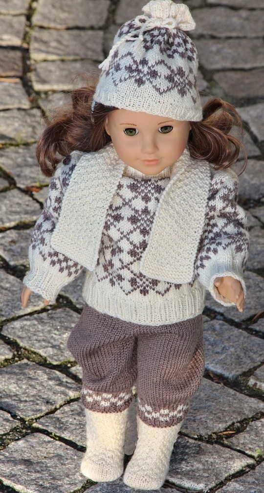 Knitting pattern for doll clothes