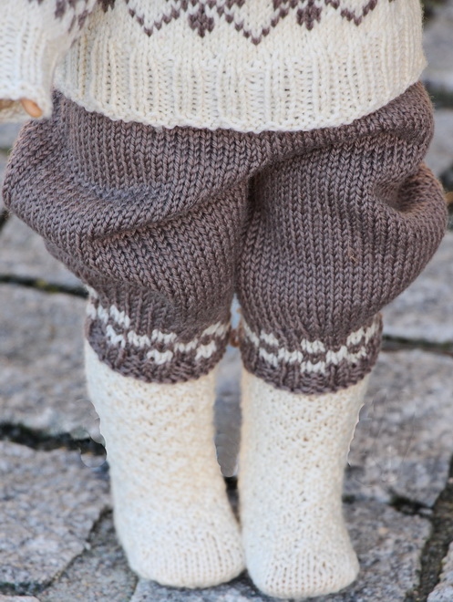 Doll knitting pants