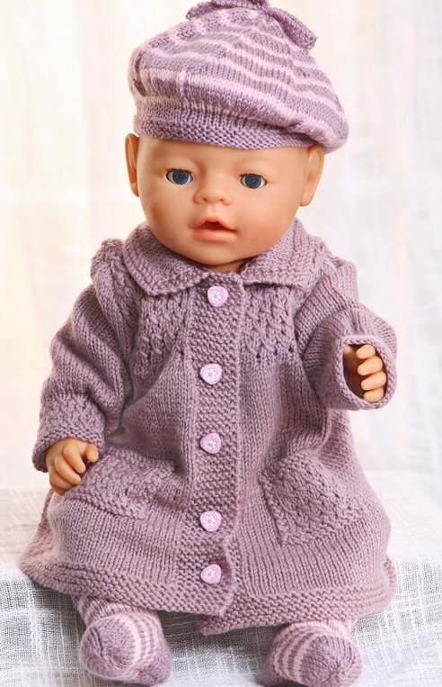 (This patterns fits 17" - 18" dolls like American Girl doll, Baby born and Alexander doll)