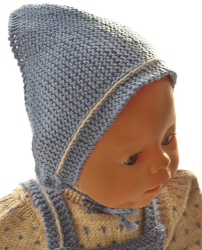 Voor Baby born heb ik een hoofddoek gebreid