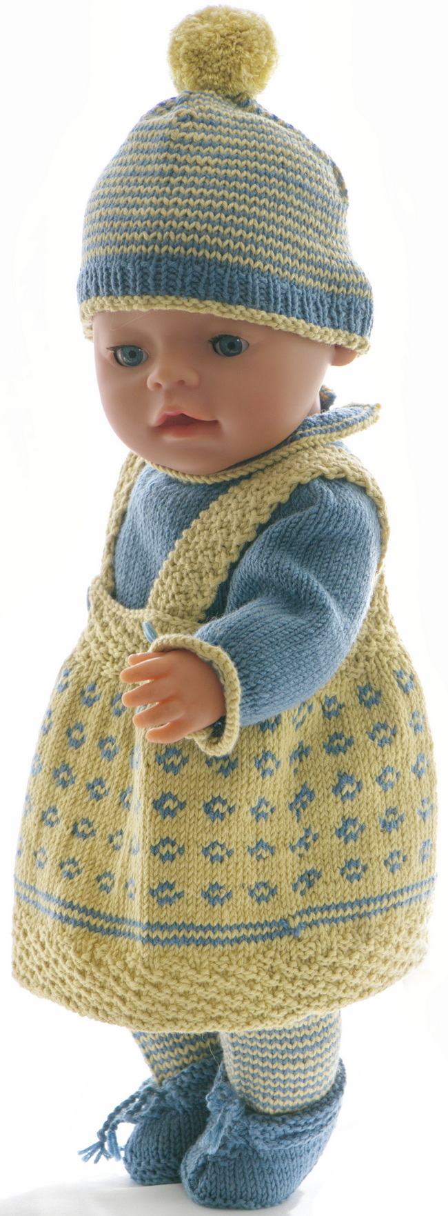 I hope you too will enjoy knitting this outfit. Please enjoy!