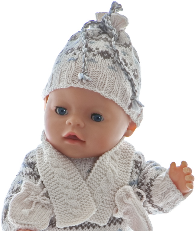 You will also find a warm scarf knitted in white.