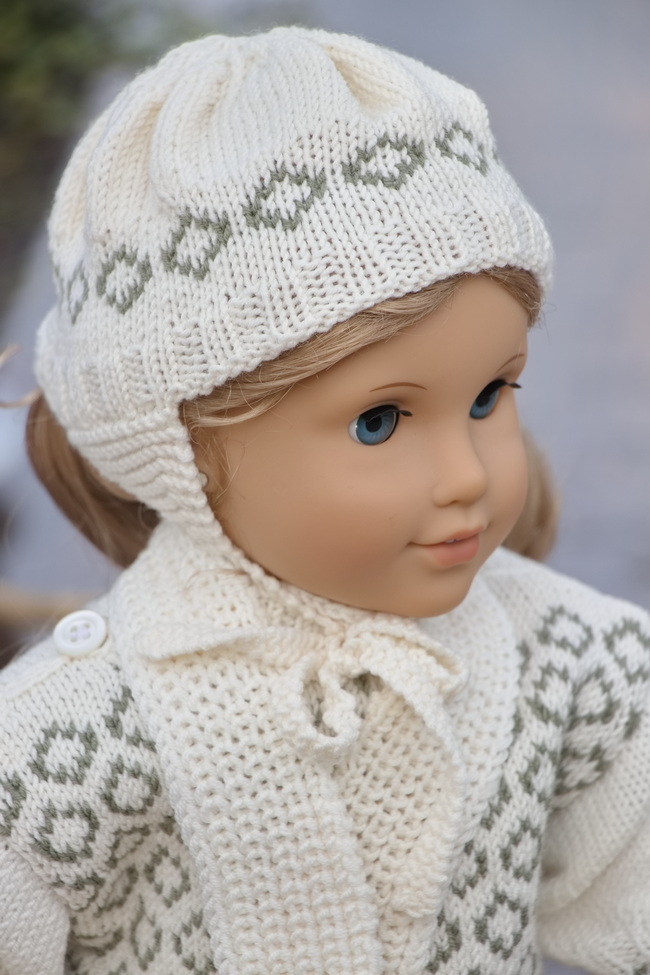 bok2-02-05-tone-lise-doll-knitting-book.jpg