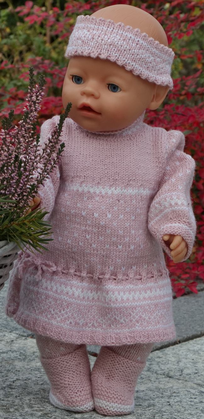Remember, the joy in knitting comes from the outcome - your hard work and dedication. Seeing your doll dressed in the outfit you knitted is a delightful reward. So, pick up your needles and knit the Design Unni today!
